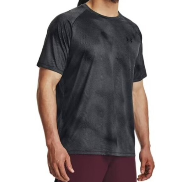 Under Armour The Tech Tee Black & Grey Shadow Stripes T-Shirt & Socks Bundle - Picture 7 of 12